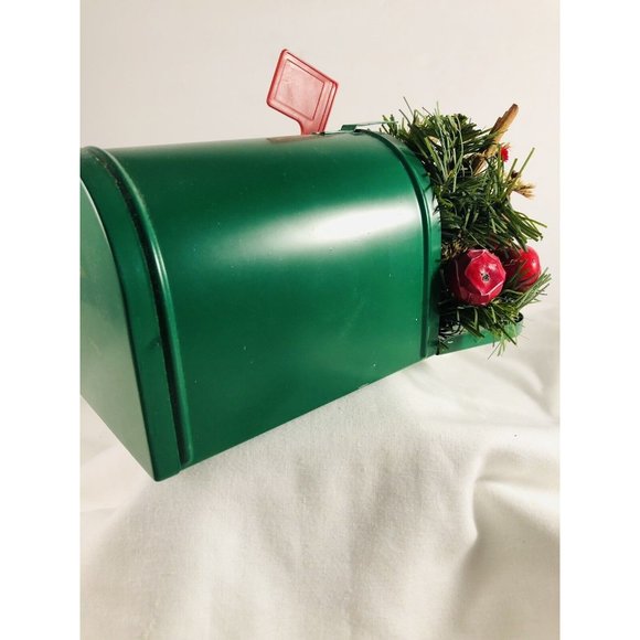 VINTAGE CHRISTMAS DECORATION GreenTin Mailbox Floral Fruit Arrangement - Picture 6 of 9